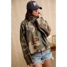 PRINTED HOODED WINDBREAKER JACKET TOP: CAMOUFLAGE