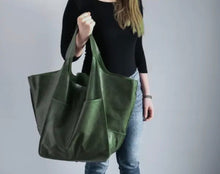 Women's Shoulder Bag Large Capacity - Great colors!