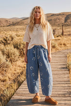 Horseshoe Print Denim Barrel Pants: Dark Denim