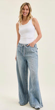 Judy Blue Featherweight Palazzo Jean