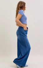 Judy Blue Featherweight Palazzo Jean- Dark