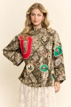 Forest Camo Varsity Patch Snap-Front Jacke