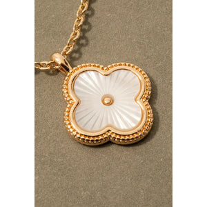 Mother of Pearl Clover Pendant Necklace