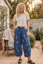 Horseshoe Print Denim Barrel Pants: Dark Denim