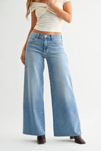 Super Wide & Stretchy Jean